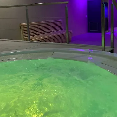 Konukevi Palazzo Marage 4*