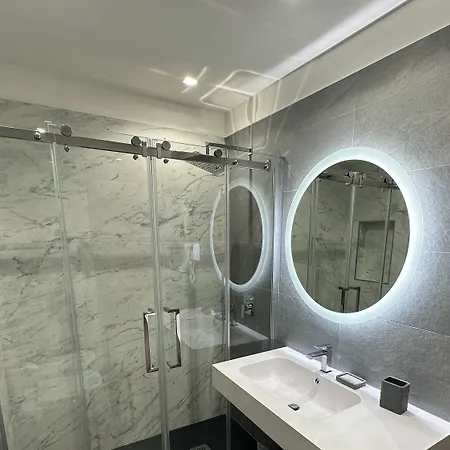 Konukevi Palazzo Marage 4*